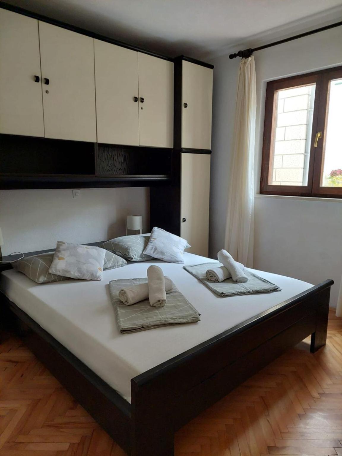 Apartments Pavao ポスティレ エクステリア 写真