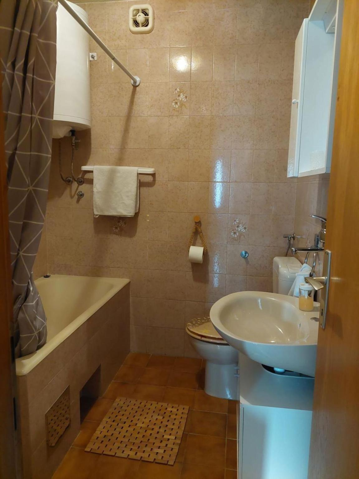 Apartments Pavao ポスティレ エクステリア 写真